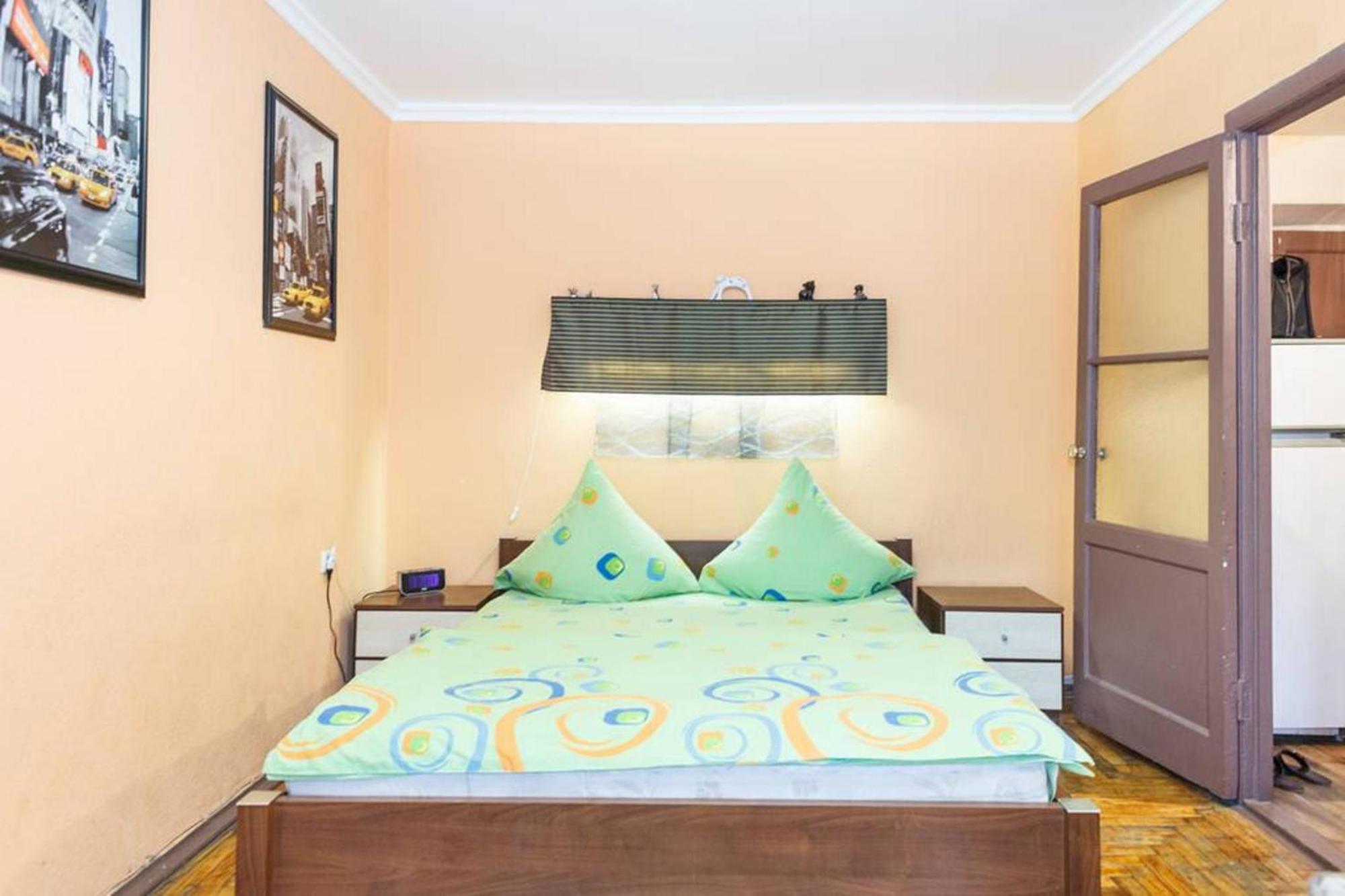 Apartment On Sobornyi Avenue 143 Near Intourist Hotel Zaporizhia Exteriér fotografie